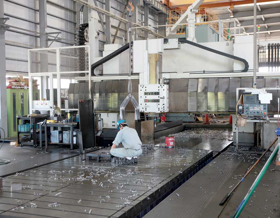門型マシニングセンタ：MVR40
